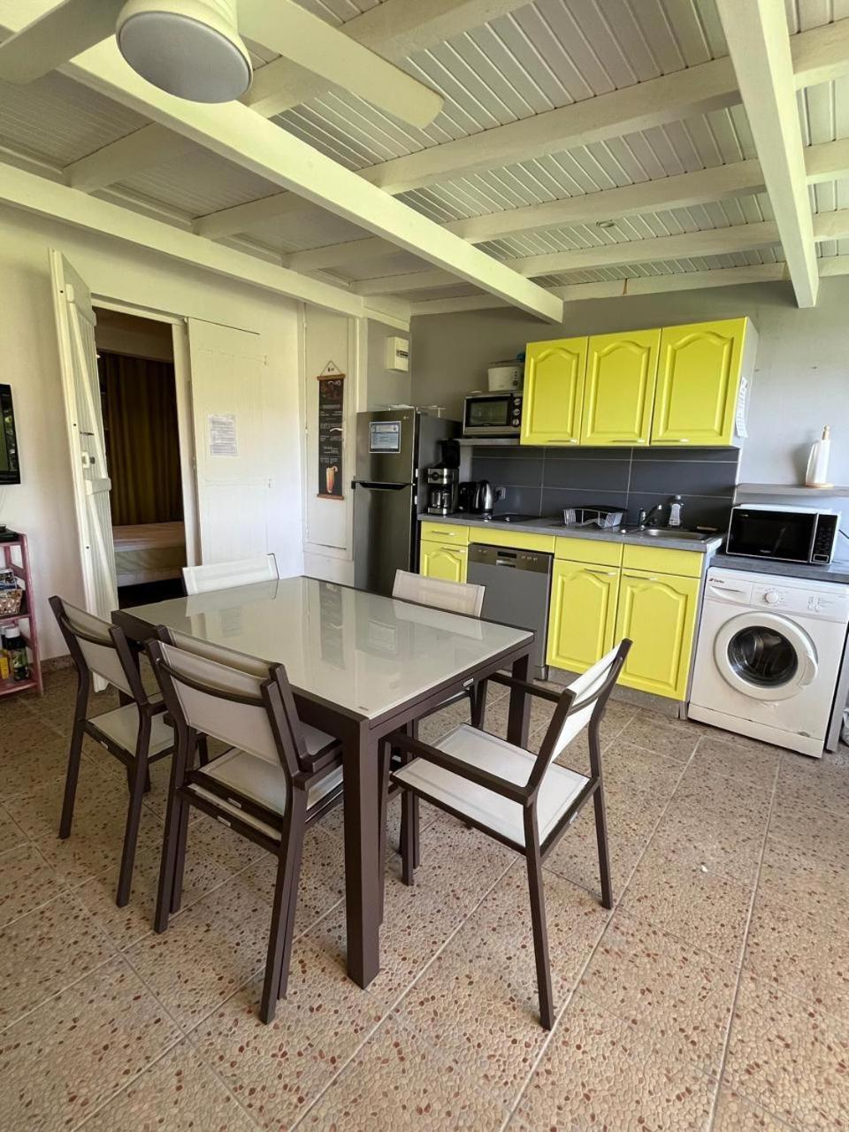 Terrasses Avec Vue Ilet Ramier Apartment Les Trois-Ilets Bilik gambar